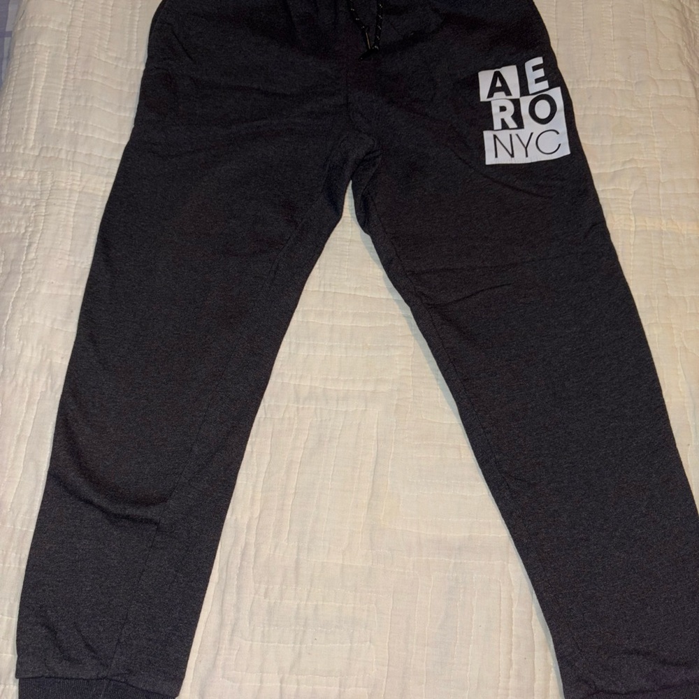 Aeropostale Men’s Medium Charcoal Sweats